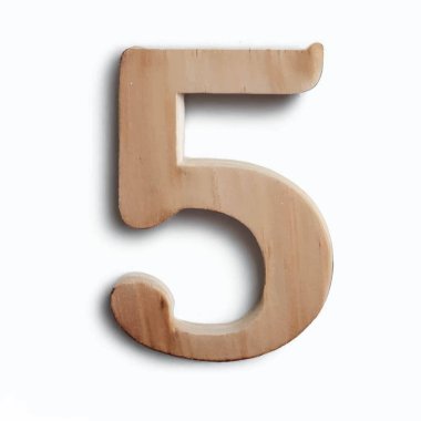 Beyaz ekranda 5 numara tahtada.