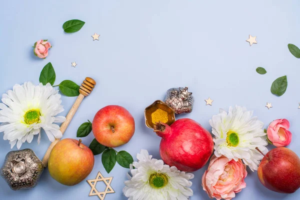 Μέλι Ρόδια Μήλα Και Λουλούδια Rosh Hashanah Εβραϊκή Πρωτοχρονιά Φόντο Εικόνα Αρχείου