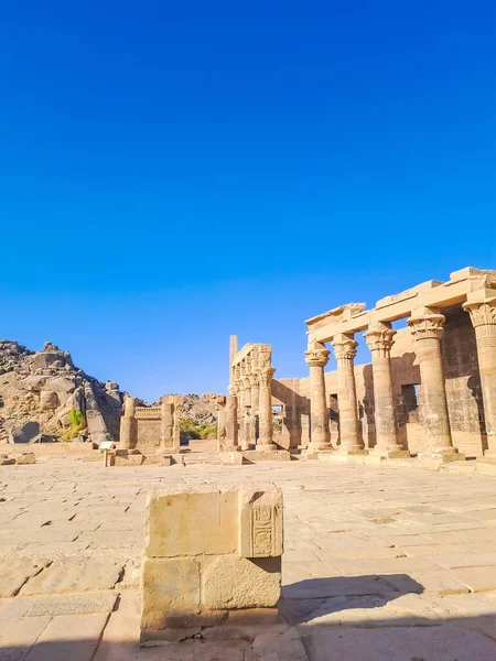 Agilki Tapınağı kompleksi, Aswan Barajı 'nın aşağısındaki Aswan Barajı ve Nasser Gölü' nün aşağısındaki Agilkia adası merkezli bir tapınak kompleksidir. Yüksek kalite fotoğraf