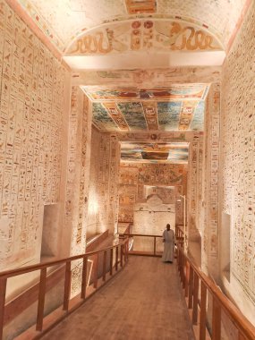 Krallar vadisi. Firavunların mezarları. Evet. Tutankamon. Şatafatlı. Mısır. Antik mimari abidesi. Müze. Kazı. Tatil tatili arka plan duvar kağıdı. Yüksek kalite fotoğraf