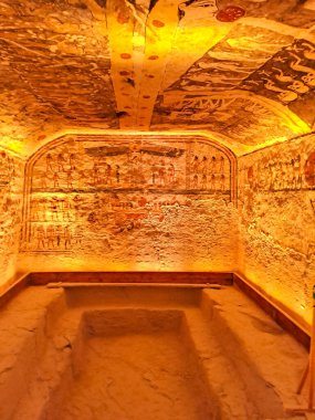 Krallar vadisi. Firavunların mezarları. Evet. Tutankamon. Şatafatlı. Mısır. Antik mimari abidesi. Müze. Kazı. Tatil tatili arka plan duvar kağıdı. Yüksek kalite fotoğraf