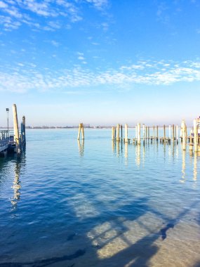 MURANO Venedik Göl 'ünün doğal şehir manzarası. Camdan zanaat, mücevher, ev dekorasyonuyla ünlüdür. Kuzey Veneto, İtalya. Yüksek kalite fotoğraf