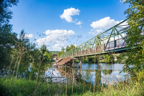 Antiguo Puente Ferroviario Hierro Sobre Río Berunka Zadni Treban República —  Fotos de Stock