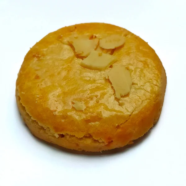 Süße Getrocknete Mandelkekse Isoliert Auf Weißem Hintergrund — Stockfoto