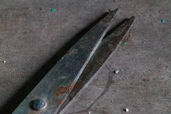 stock image close up of rusty scissors tip,