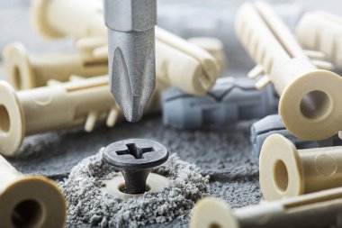 tornavida beton bir arka planda vida ve panel