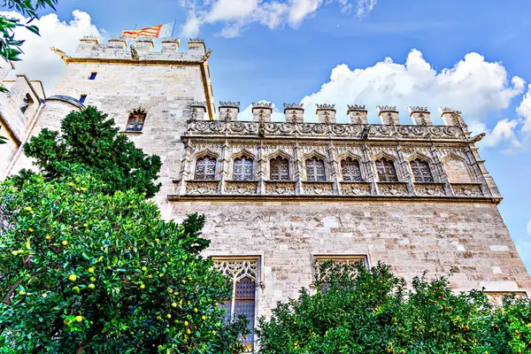 Valencia 'daki Gotik bir bina olan İpek Borsası UNESCO tarafından Dünya Mirası ilan edildi. Valencia Topluluğu, İspanya