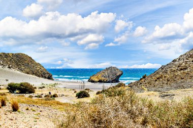 Cabo de Gata 'daki Monsul plajının güzel manzarası, Nijar belediyesi, Almerya