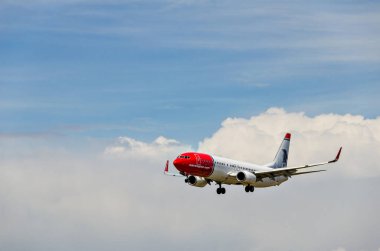 Barselona, İspanya; 18 Mayıs 2019: Boeing 787 Norveç uçağı, Barselona-El Prat 'taki Josep Tarradellas havaalanına indi.