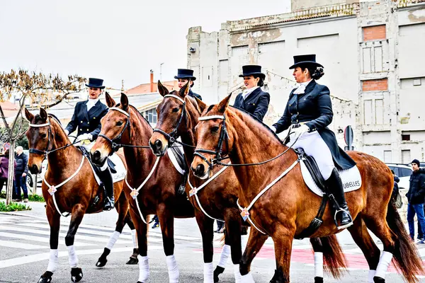 Igualada, Barselona, İspanya; 19 Ocak 2025: İgualada 'nın Üç Mezarı Festivali. Antik Igualada Traginers loncasının 203. yıldönümünde şehir sokaklarında turlar.. 