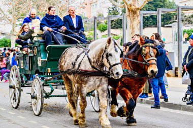 Igualada, Barselona, İspanya; 19 Ocak 2025: İgualada 'nın Üç Mezarı Festivali. Antik Igualada Traginers loncasının 203. yıldönümünde şehir sokaklarında turlar.. 