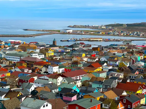 Saint-Pierre, Saint-Pierre ve Miquelon (Saint-Pierre-et-Miquelon) adalarından biridir. Kuzey Amerika 'daki Fransız adası.