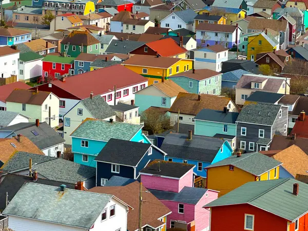 Saint-Pierre, Saint-Pierre ve Miquelon (Saint-Pierre-et-Miquelon) adalarından biridir. Kuzey Amerika 'daki Fransız adası.