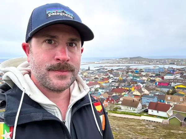 Saint-Pierre, Saint-Pierre ve Miquelon (Saint-Pierre-et-Miquelon) adalarından biridir. Kuzey Amerika 'daki Fransız adası.