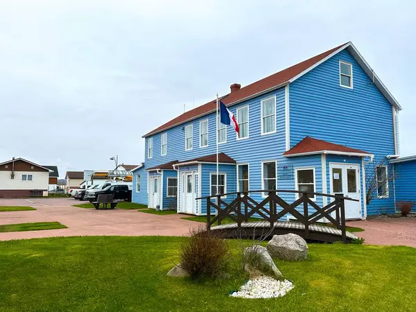 Miquelon, Saint-Pierre adası ve Miquelon, Fransa 'da bir Fransız adası, Fransızca Saint-Pierre-et-Miquelon olarak da bilinir..