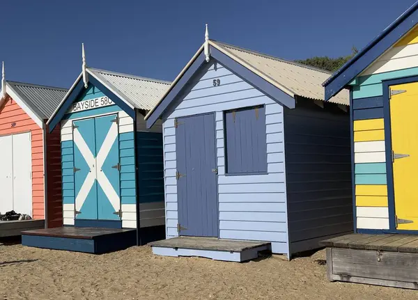 Melbourne, Avustralya 'da bir Vibrant Sahilinde Brighton Banyo Kutuları