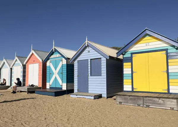 Melbourne, Avustralya 'da bir Vibrant Sahilinde Brighton Banyo Kutuları