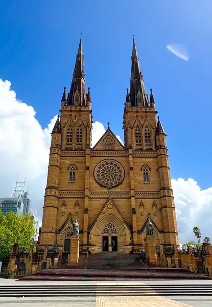 Gökdelenleri ve Bustling Caddeleri ile Sidney şehir merkezi, Avustralya
