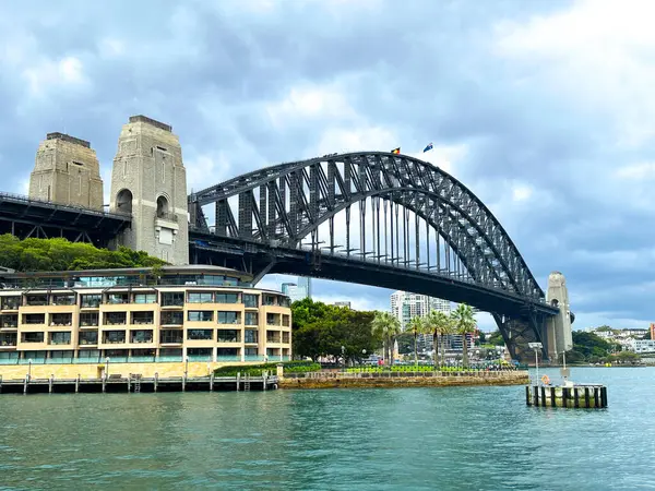Iconic Sydney Skyline, Opera Binası ve Liman Köprüsü, Avustralya