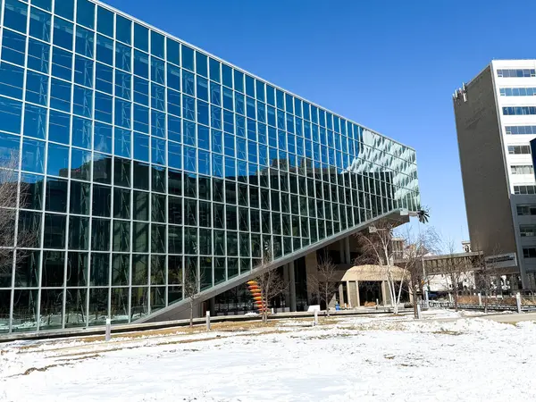 Milenyum Kütüphanesi: Manitoba 'daki Winnipeg Halk Kütüphanesi