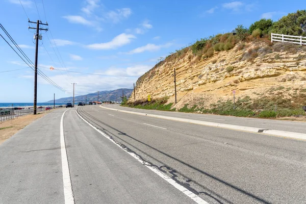 Curve Coastal Highway Running Foot Cliff Clear Autumn Day Malibu — Stock Photo, Image