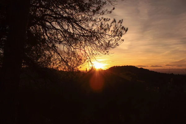 bir dağlarda günbatımı