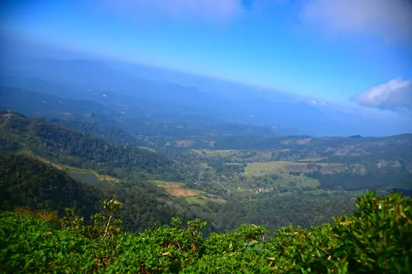 Riverston Sri Lanka 'da nefes alan manzara güzelliği - Manzara fotoğrafçılığı.