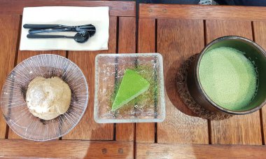 Yeşil çay ve buzlu çay töreni.