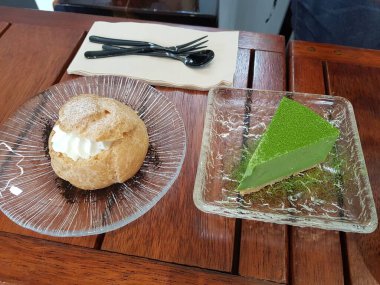 Lezzetli yiyeceklere yakın.