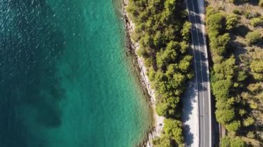 Güzel deniz ve yol havası