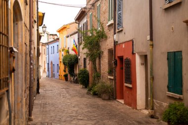 Rimini, Emilia Romagna, İtalya - 2024: Rimini 'deki Cavour Meydanı' ndaki eski balık pazarı