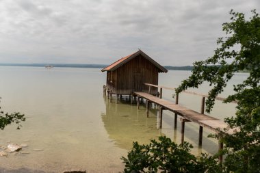 Almanya 'da göldeki kayıkhane
