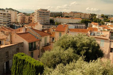 Cannes havadan panoramik görüntü. Cannes, Fransa 'da Cote dAzur eyaletinde yer alan bir şehirdir..