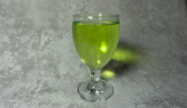 Meloensiroop Een Glazen Beker Groene Siroop — Stockfoto
