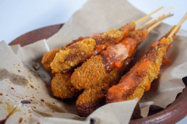 Sempol ayam (tavuk sempol) Endonezya geleneksel yemekleri tavuktan yapılır