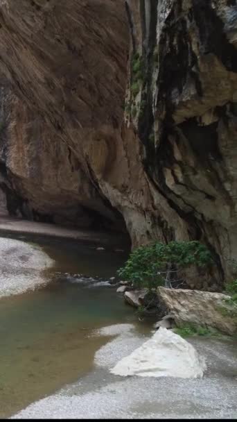 Zbor Interiorul Canionului Kapikaya Defileu Îngust Vale Poartă Printre Stânci — Videoclip de stoc