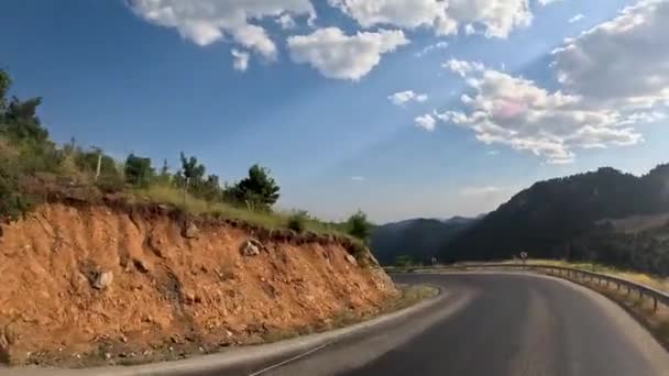 Výlet Autem Horských Silnicích Tureckých Serpentinách Letní Cestování Zatáčky Modrá — Stock video