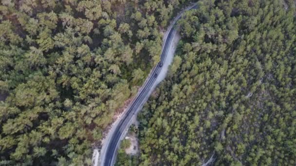 沿着土耳其的山路和蛇形山路乘车旅行 夏天旅行 公路转弯 高质量的镜头 — 图库视频影像