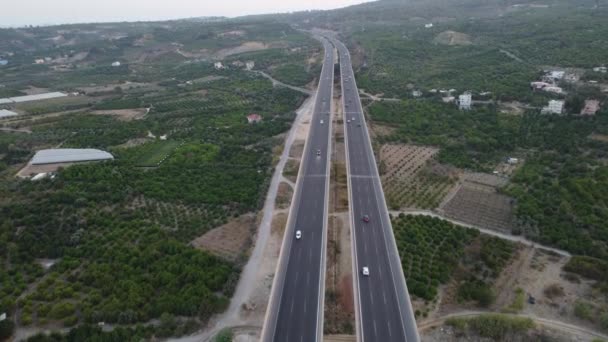 Hava Aracı Mersin Viaduct Dağların Sındaki Hava Manzarası Arabalarla Karayolu — Stok video