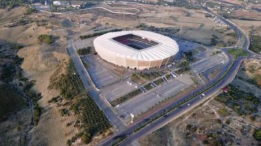 Mersin Stadyumu 'nun havadan görüntüsü, Türkiye. Yüksek kalite 4k görüntü