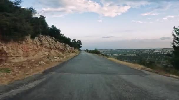 Οδική Εκδρομή Αυτοκίνητο Κατά Μήκος Των Ορεινών Δρόμων Και Serpentines — Αρχείο Βίντεο