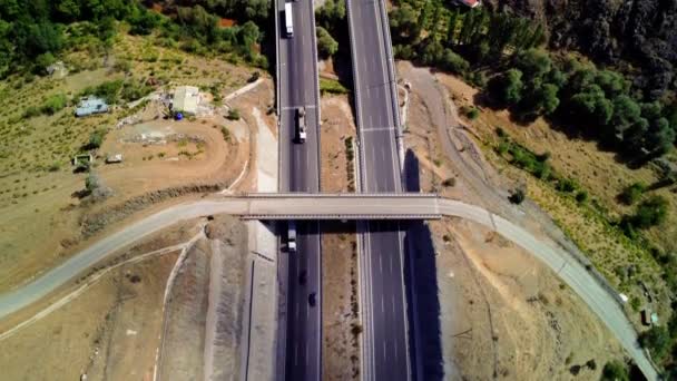 Pemandangan Panorama Jalan Raya Antara Pegunungan Jalan Bebas Hambatan Pandangan — Stok Video