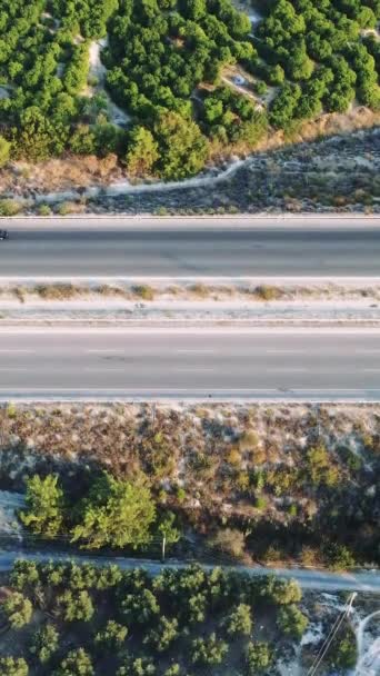 沿着土耳其的山路 公路和蛇形道路开车旅行 夏天旅行 公路转弯 高质量的镜头 — 图库视频影像