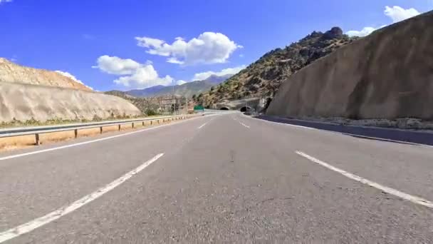 Perspektywa Samochodu Wychodząca Tunelu Wysokiej Jakości Materiał — Wideo stockowe