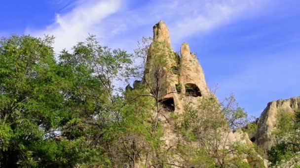 Εθνικό Πάρκο Goreme Υπάρχουν Σχηματισμοί Βράχων Και Οικοδομές Ενδιαφέρουσες Μορφές — Αρχείο Βίντεο