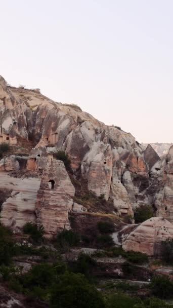 Goreme Ulusal Parkı Kaya Oluşumları Yapıları Var Vadilerde Ilginç Kaya — Stok video