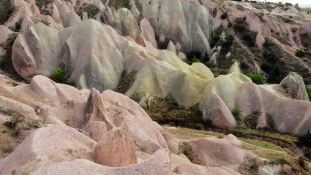 Kapadokya Bölgesindeki Kırmızı Gül Vadisi Manzarası Arka Planda Gökyüzü Olan — Stok video