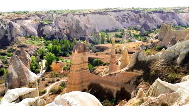 Luchtfoto Van Love Valley Het Goreme National Park Cappadocia Turkije — Stockvideo