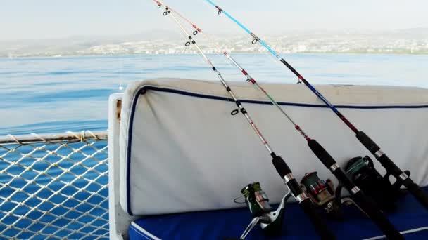 Tackle Zum Fischen Hochseefischerei Auf Einem Boot Hochwertiges Filmmaterial — Stockvideo