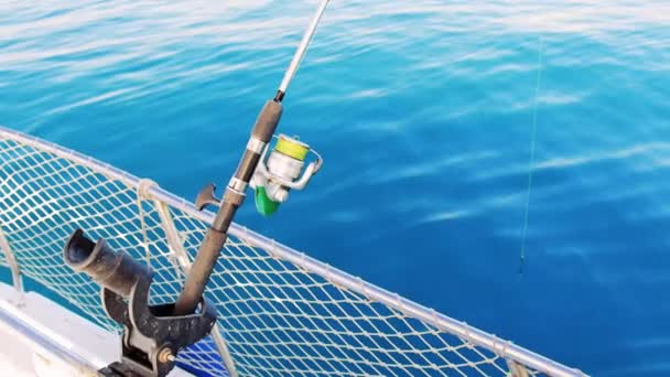 Aparejo Para Pescar Carrete Pesca Alta Mar Barco Imágenes Alta — Vídeo de stock